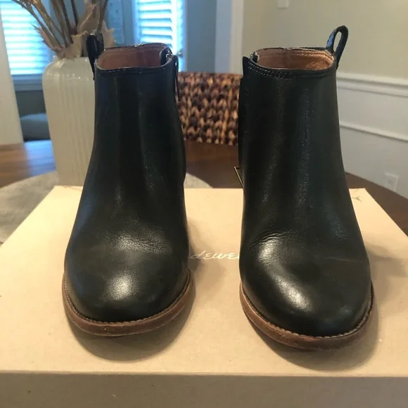 Madewell: Billie Boot in True Black Leather. - Picture 2 of 5